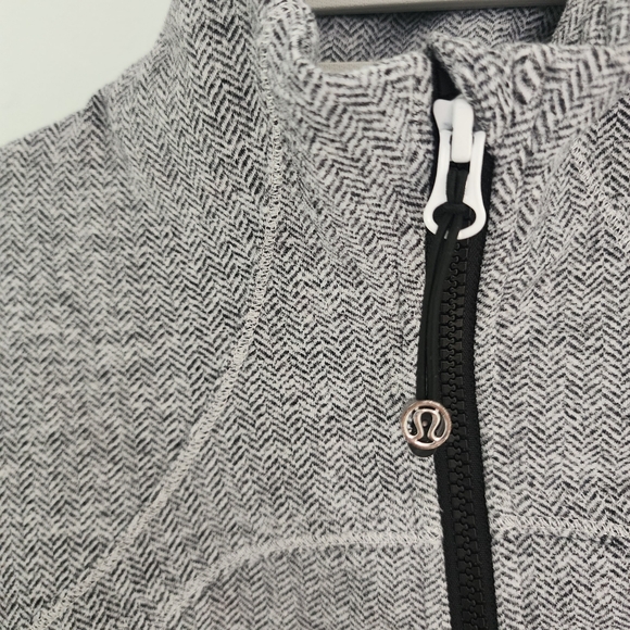 Lululemon Forme Jacket II in Heathered Herringbone - Picture 4 of 7